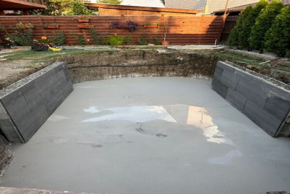 excavatie piscina metalica